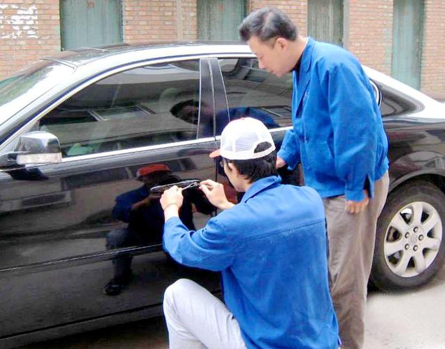 崇文门开锁公司：车钥匙坏了怎么办